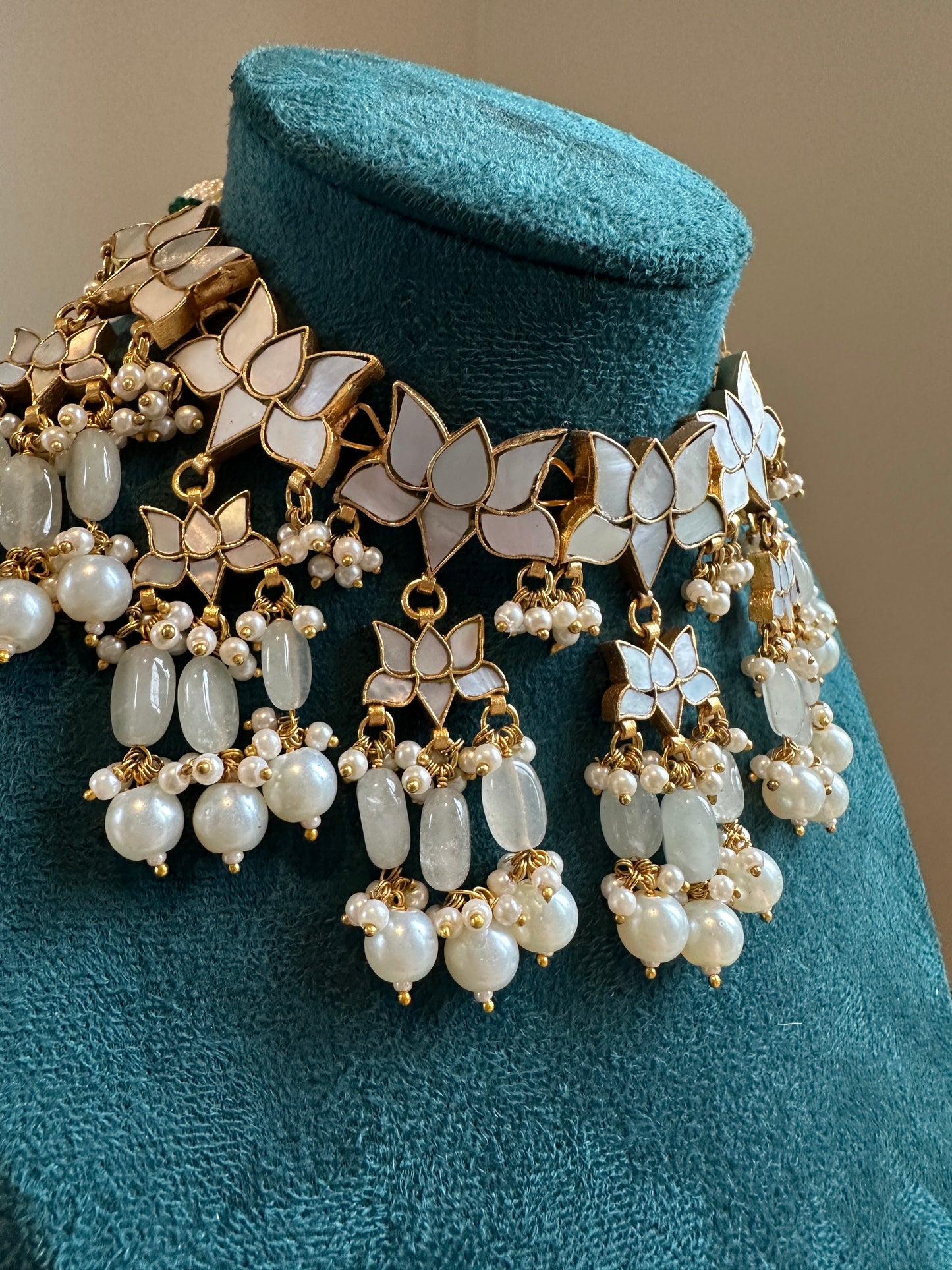 MOTHER OF PEARL CHOKAR