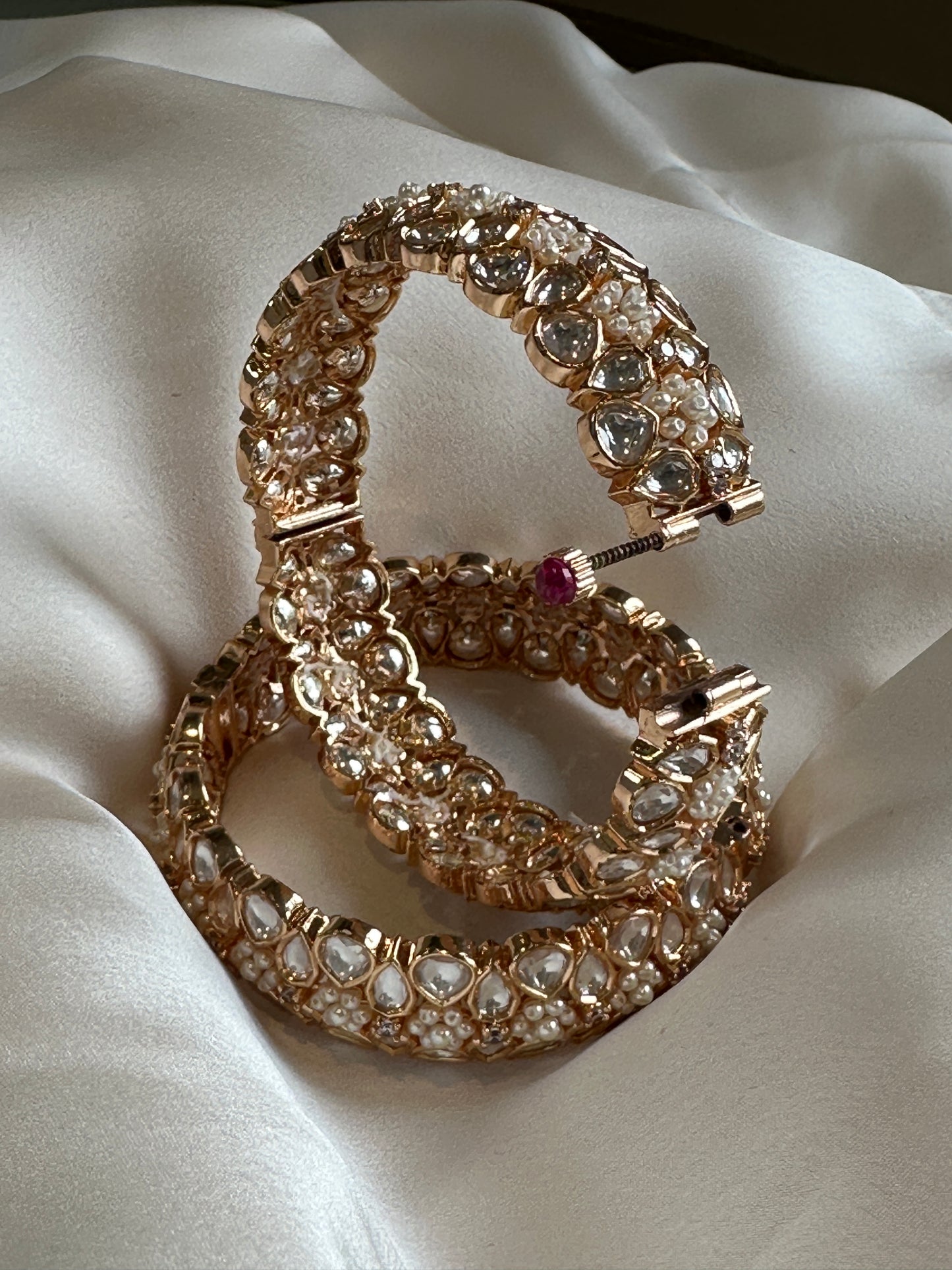 POLKI PEARL BANGLE (SINGLE)